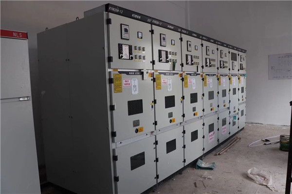滕州愛(ài)瑞派出具電爐選用了我們?nèi)鹄试O(shè)備配電柜。